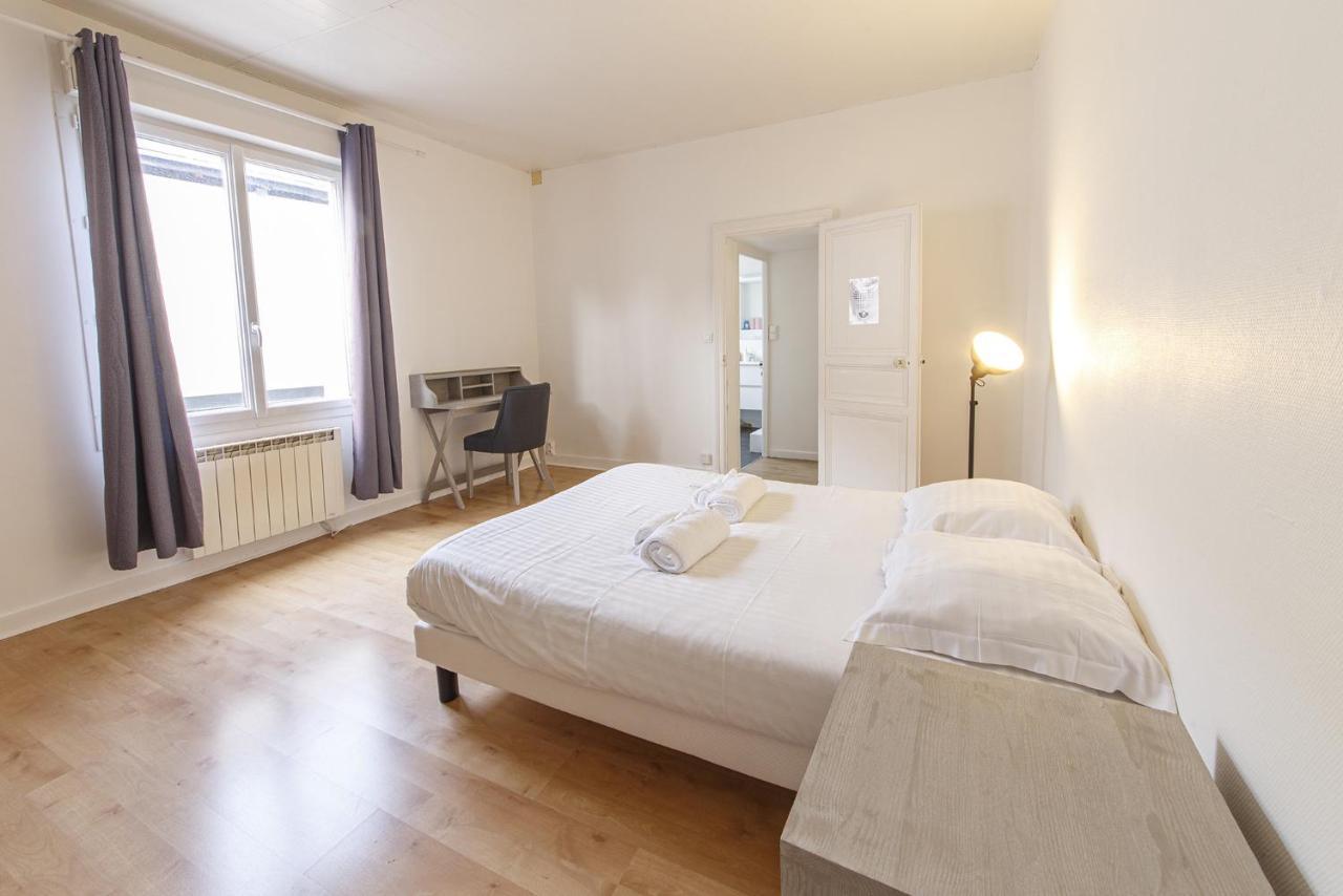 Grand Appartement Hyper Centre Ville D'أنجير المظهر الخارجي الصورة
