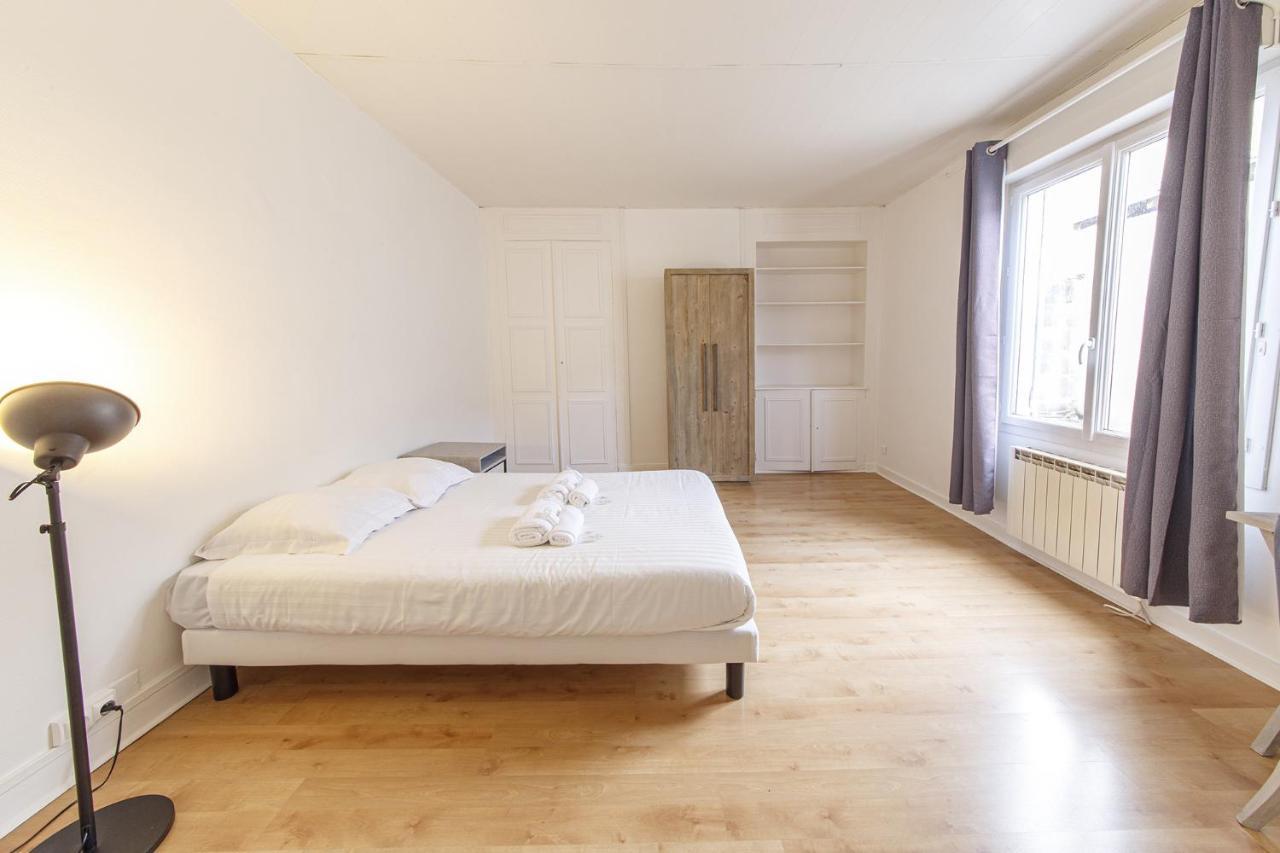 Grand Appartement Hyper Centre Ville D'أنجير المظهر الخارجي الصورة